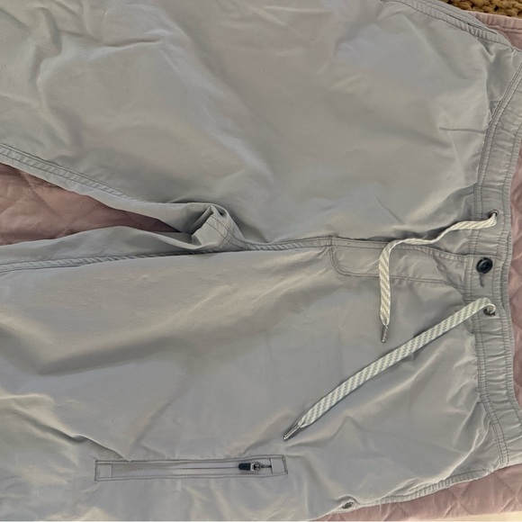 Vuori Technical Climber Pants in Light Grey Size XL - Picture 1 of 9
